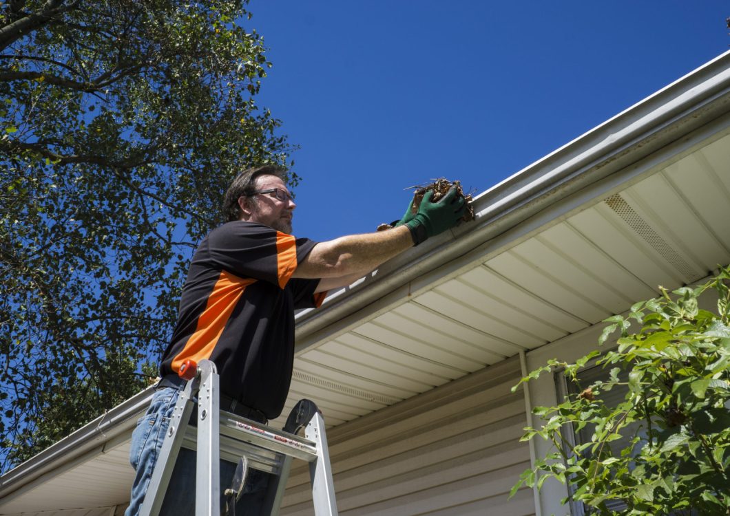 Guidelines for How to Clean Your Gutters and Downspouts